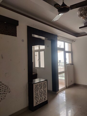 Room in 2 BHK Apartment at Supertech Ecovillage I, Sector 1 Greater Noida – for Rent