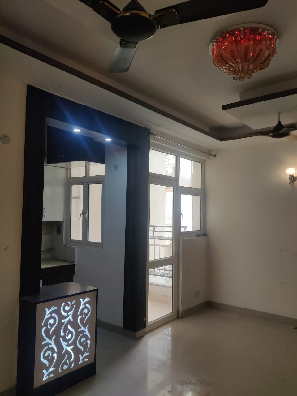 2 BHK + Extra Room Apartment For Rent in Supertech Ecovillage I