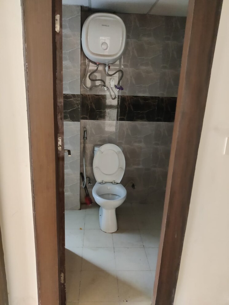Bathroom, supertech-ecovillage-i 2 Bedroom 890 Sq.Ft. Apartment In Sector 1 Greater Noida Greater Noida 8661595