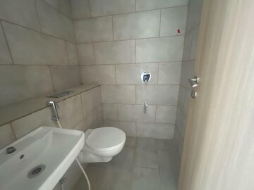 Bathroom in 4 BHK Apartment at Rustomjee Crown, Prabhadevi – for Rent