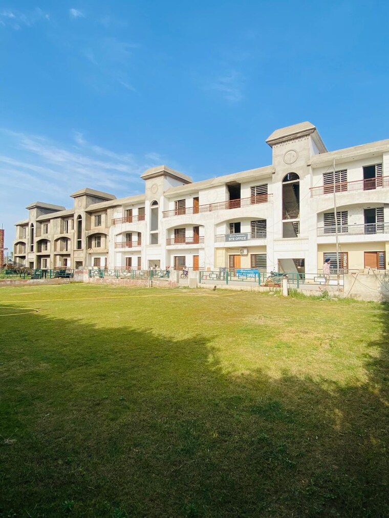 Exterior View, sector 124 3 Bedroom 150 Sq.Yd. Apartment In Sector 124 Mohali 8661674