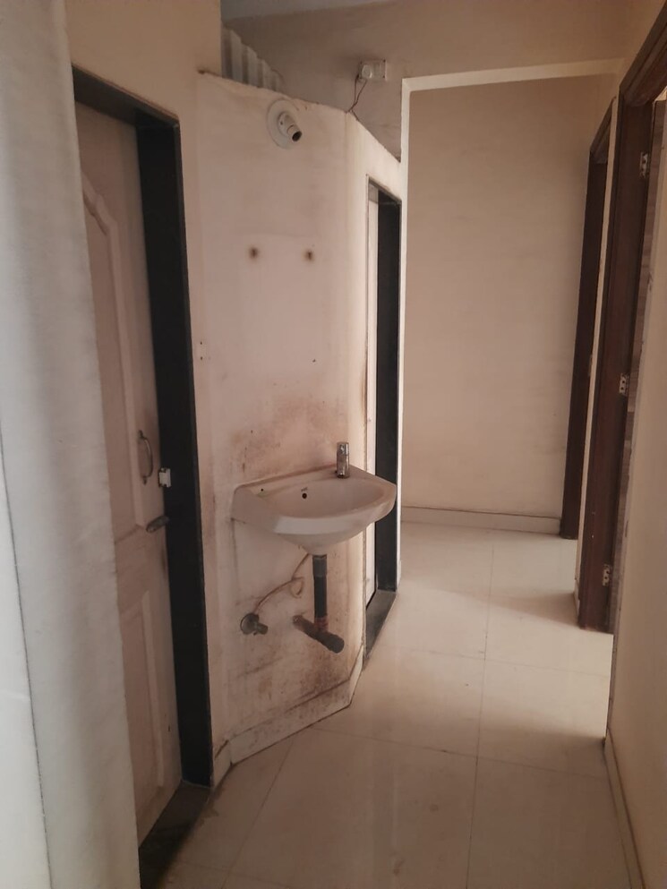 Bathroom, sai-gaurav-kalyan 2 Bedroom 950 Sq.Ft. Apartment In Kalyan West Thane 8661703