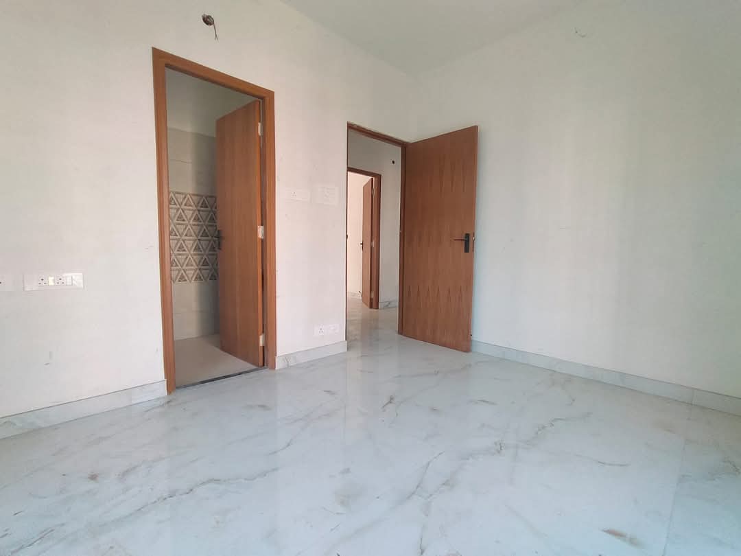 2.5 BHK + Extra Room Apartment For Sale in Asha Nirman