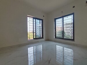 Room in 2.5 BHK Apartment at Asha Nirman, Keshtopur – for Sale
