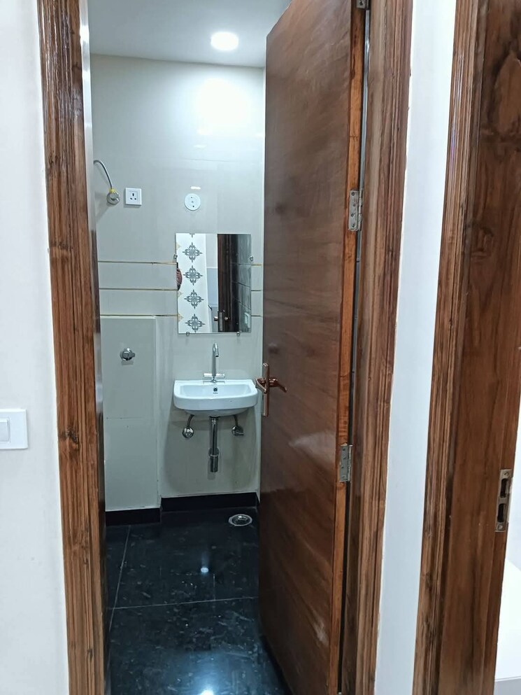 Bathroom, harit-vihar-rwa 2 Bedroom 450 Sq.Ft. Builder Floor In Burari Delhi 8661720
