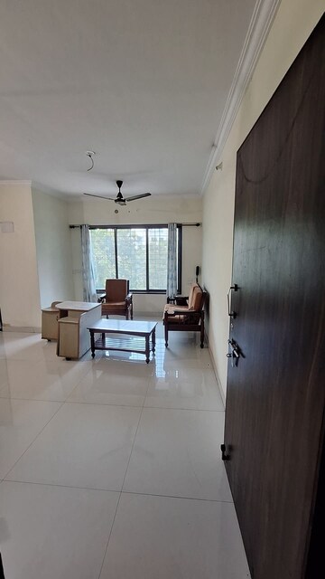 2 BHK Apartment For Rent in Sai Baba Enclave, Goregaon West