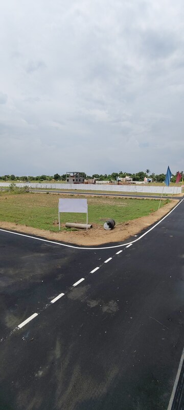 Swimming Pool in  Plot at Chengalpattu – for Sale