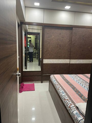 Furnished Amenities in 1 BHK Apartment at Level The Residences, Andheri West – for Rent