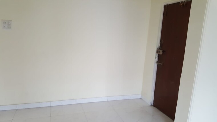 Room, juhu 3 Bedroom 1400 Sq.Ft. Apartment In Juhu Mumbai 8661736