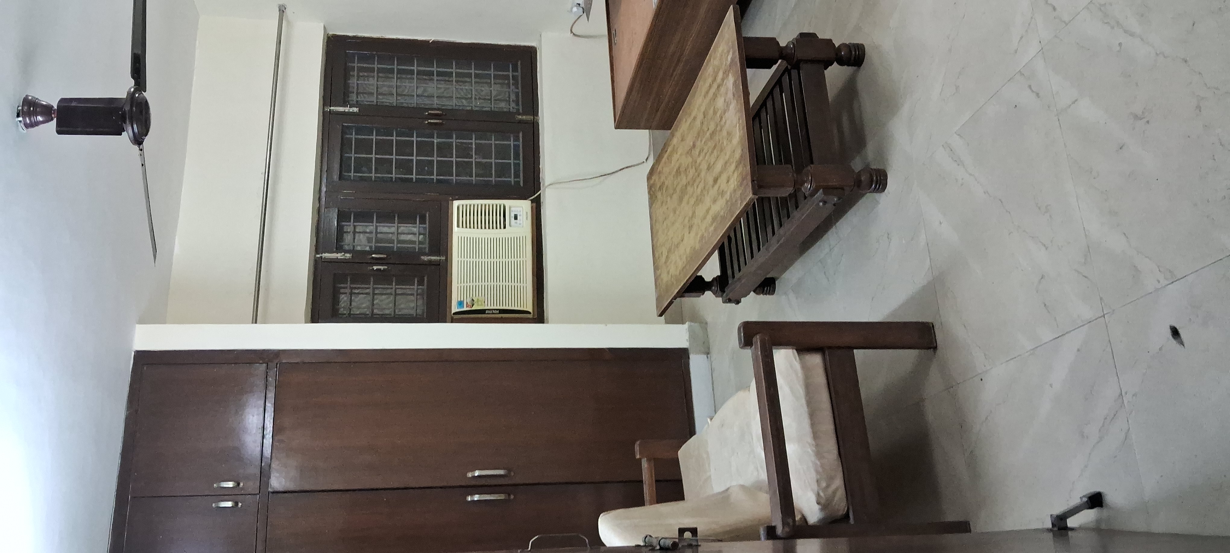 2.5 BHK + Extra Room Apartment For Rent in Sarita Vihar