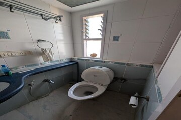 Team Area in 4 BHK Apartment at Prabhadevi CHS, Prabhadevi – for Rent