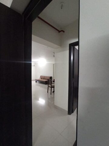 Room in 3 BHK Apartment at Hubtown Hillcrest, Andheri East – for Rent