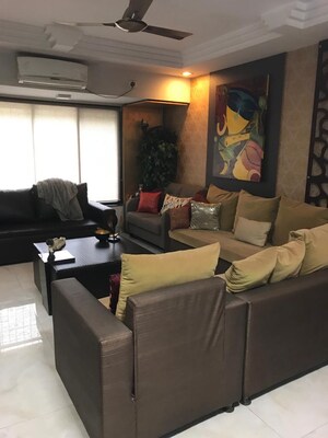 Master Bedroom in 2 BHK Apartment at Chanchal Kalyan Complex, Yari Road – for Sale