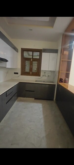 Kitchen in 3 BHK Builder Floor at Vasundhara Sector 14 – for Sale