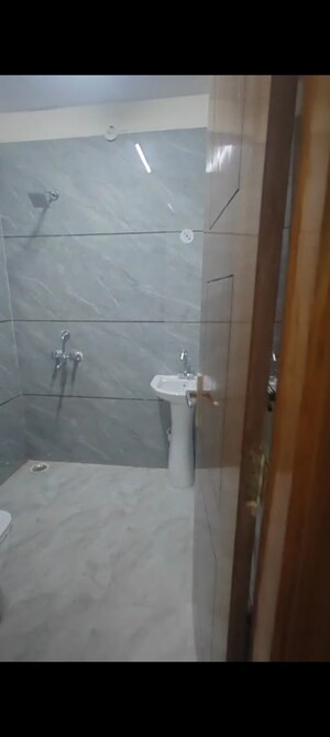 Bathroom in 3 BHK Builder Floor at Vasundhara Sector 14 – for Sale