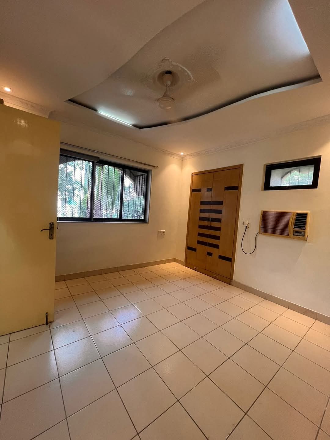 3 BHK + Pooja Room Apartment For Rent in Tata Glendale