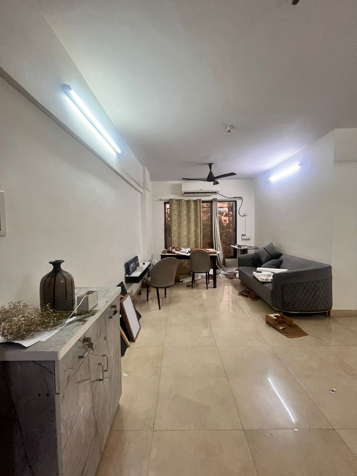 2 BHK Apartment For Rent in Juhu Lane, Near Millenniu