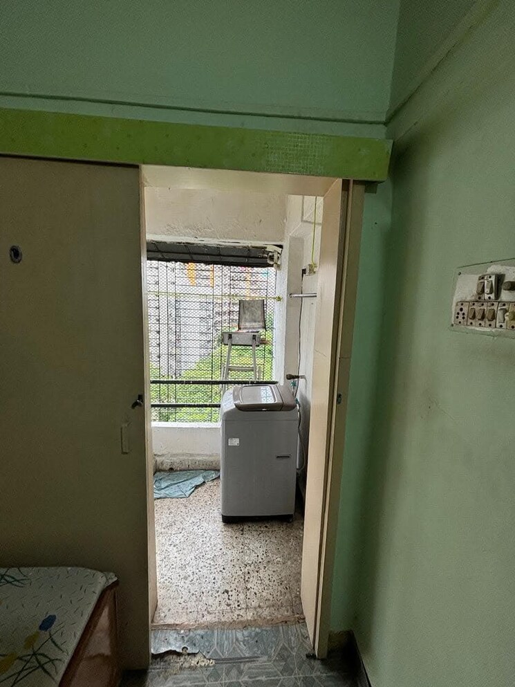 Kitchen, himgiri-lokupvan-phase-ii-chs-ltd 2 Bedroom 950 Sq.Ft. Apartment In Vasant Vihar Thane 8661905