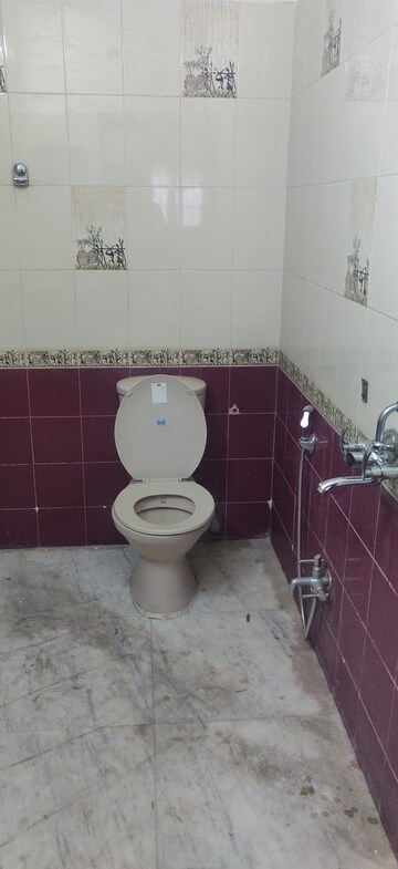 Bathroom in 3 BHK Apartment at Hill View Banjara Hills, Banjara Hills – for Rent