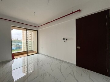Room in 2 BHK Apartment at Raymond Ten X Habitat, Pokhran Road No Two – for Rent