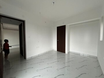 Room in 2 BHK Apartment at Raymond Ten X Habitat, Pokhran Road No Two – for Rent