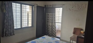 Room in 2 BHK Apartment at Vastushree Adrina, Mundhwa – for Rent