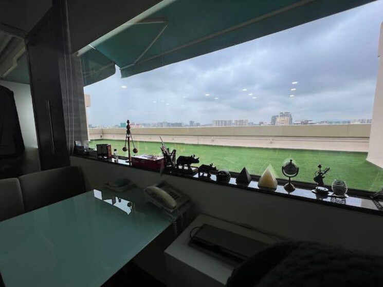 Terrace, sunteck-grandeur Commercial Office Space 4000 Sq.Ft. In Andheri West Mumbai 8661960