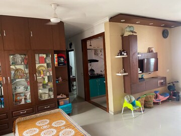 Living Room in 2.5 BHK Apartment at Sector 37c – for Rent