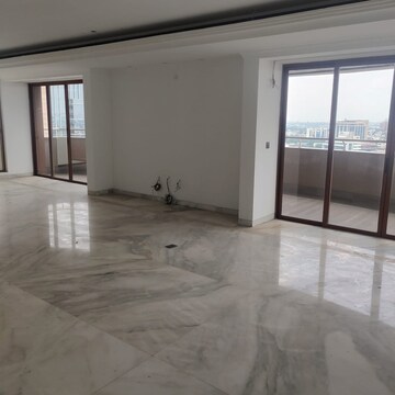 Room in 3 BHK Apartment at Prestige Hermitage, Halasuru – for Rent