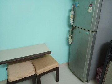 Furnished Amenities in 2 BHK Apartment at Juhu – for Rent