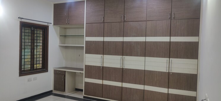 Bathroom, sri-nilayam-jubilee-hills 4 Bedroom 3600 Sq.Ft. Builder Floor In Jubilee Hills Hyderabad 8662049