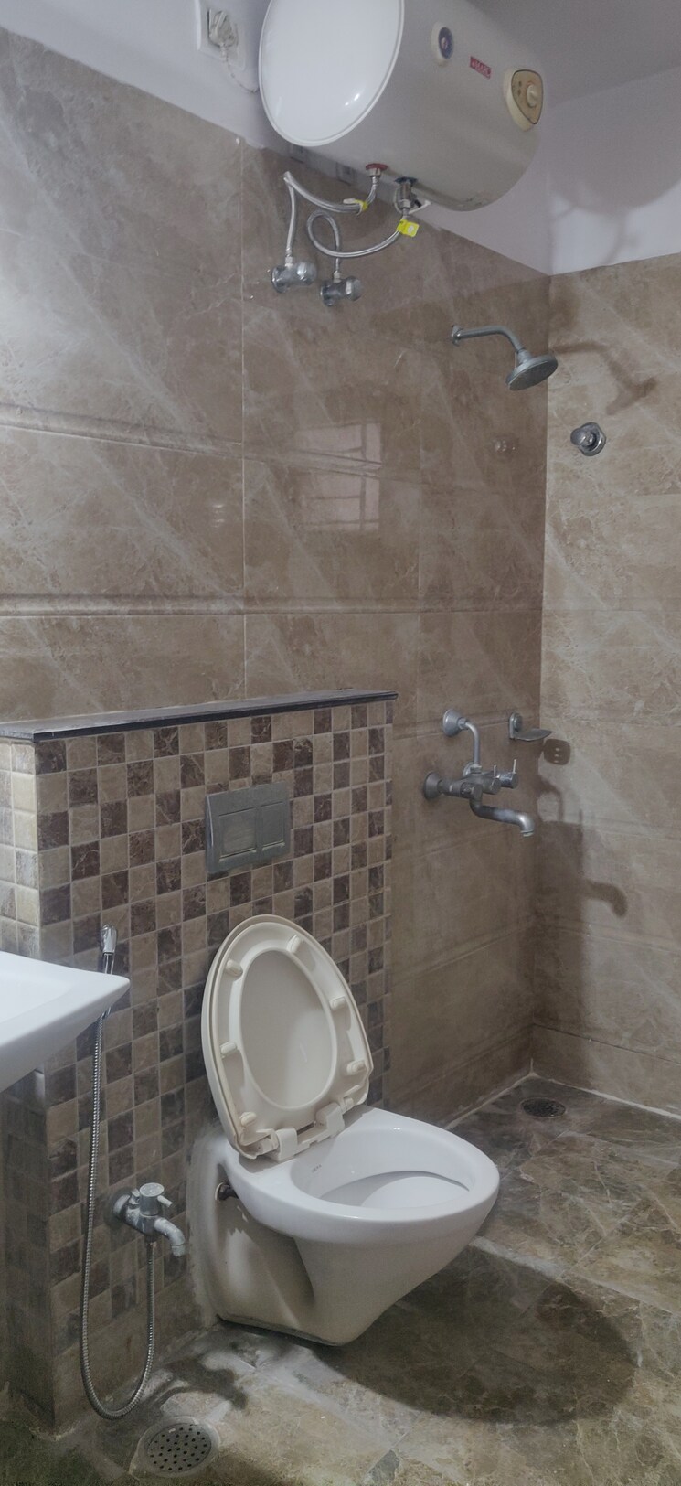 Bathroom, sri-nilayam-jubilee-hills 4 Bedroom 3600 Sq.Ft. Builder Floor In Jubilee Hills Hyderabad 8662049