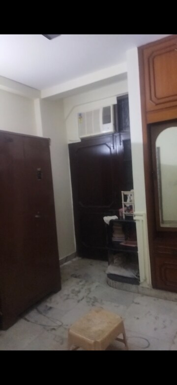 Furnished Amenities in 3 BHK Builder Floor at Kalkaji – for Rent