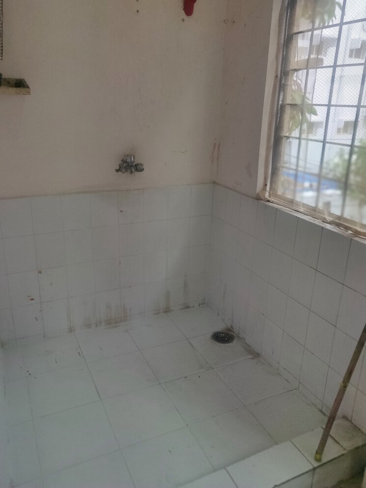 Bathroom, ahuja-towers-banjara-hills 3 Bedroom 1700 Sq.Ft. Apartment In Banjara Hills Hyderabad 8662067