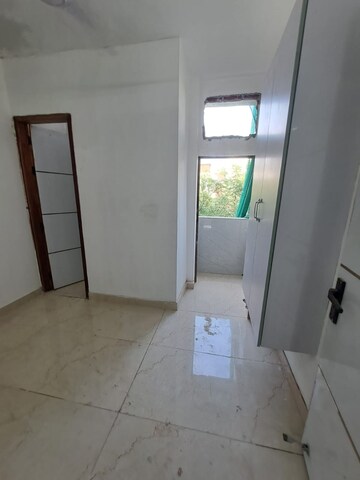 Room in 2 BHK Builder Floor at Malviya Nagar – for Rent