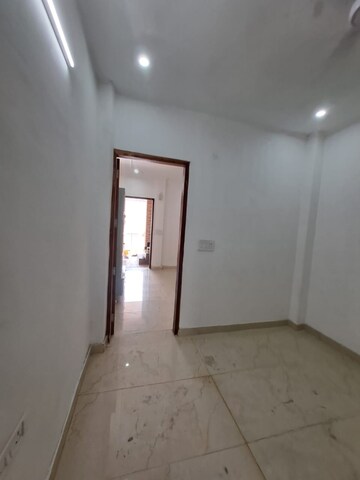 Room in 2 BHK Builder Floor at Malviya Nagar – for Rent