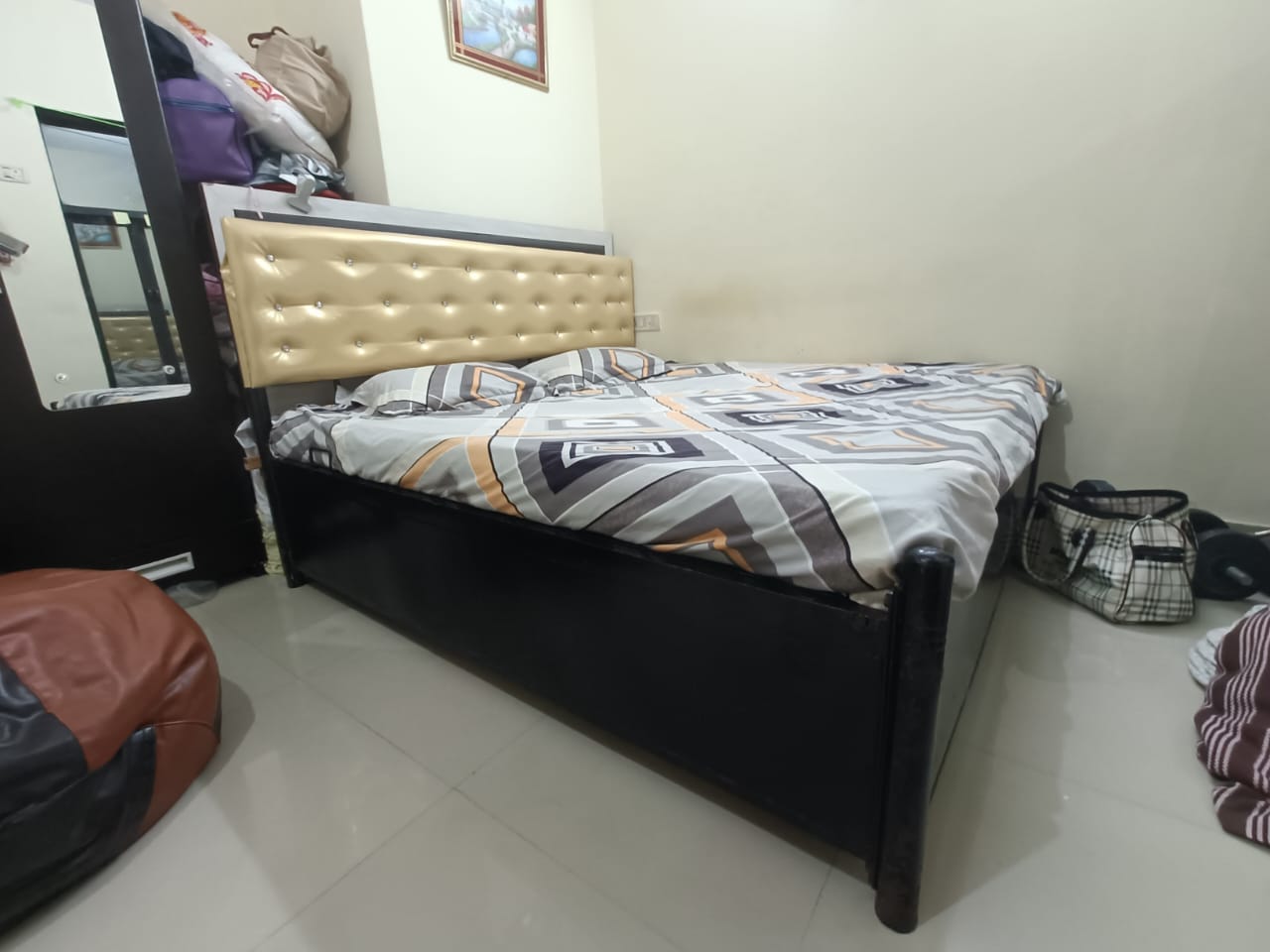 2 BHK + Extra Room Apartment For Rent in Agarwal Paramount