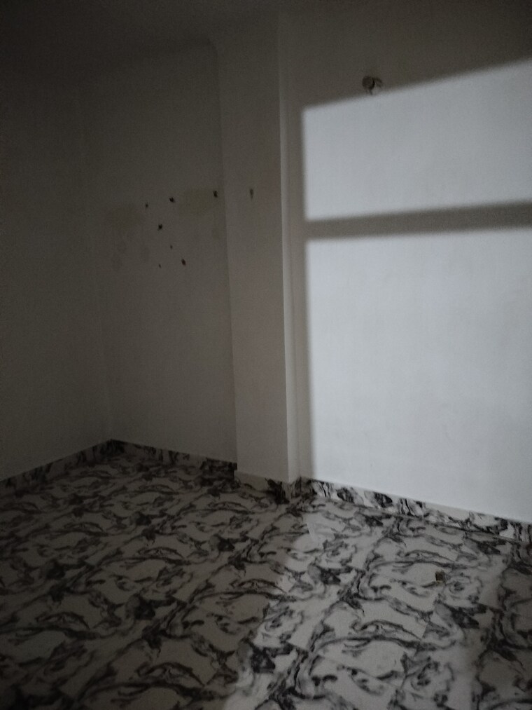 Room, sector 14 dwarka 2 Bedroom 950 Sq.Ft. Builder Floor In Sector 14 Dwarka Delhi 8662144