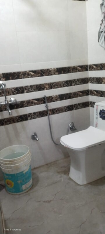 Bathroom in 2 BHK Builder Floor at Ansal Palam Triangle, Palam Vihar Extension – for Rent