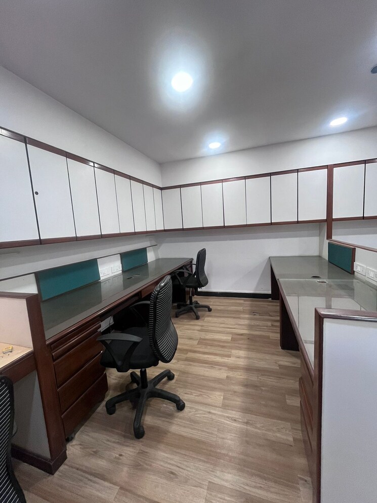Team Area, remi-bizcourt Commercial Office Space 650 Sq.Ft. In Andheri West Mumbai 8662166