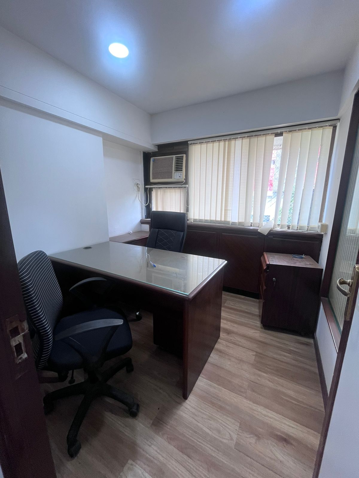 Office Space For Rent in Remi Bizcourt