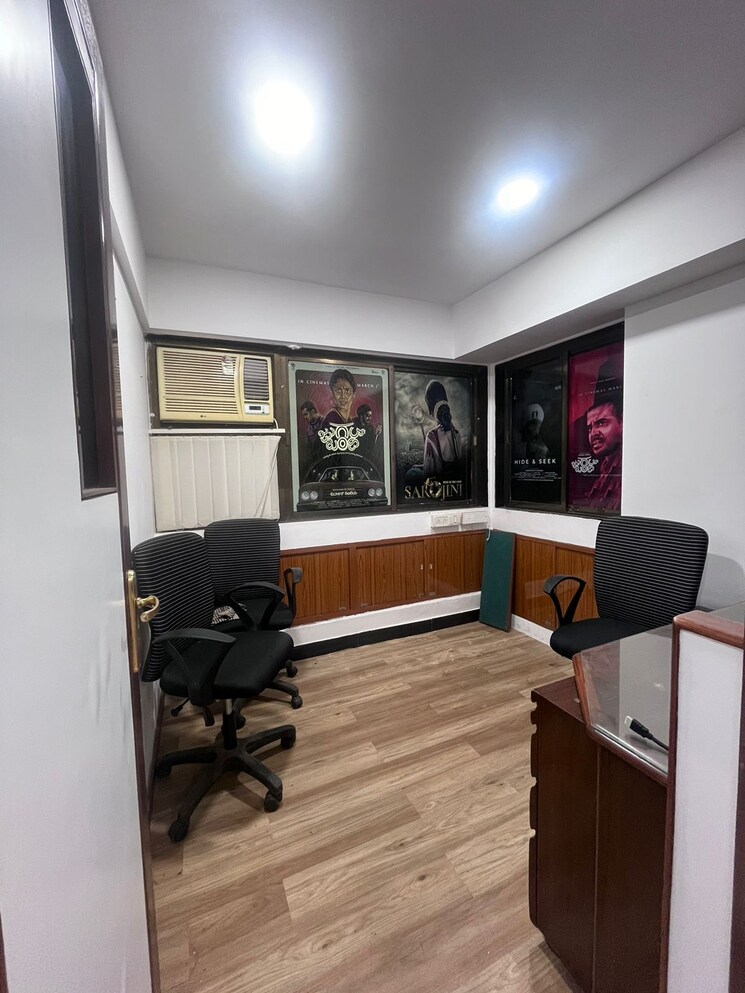 Team Area, remi-bizcourt Commercial Office Space 650 Sq.Ft. In Andheri West Mumbai 8662166