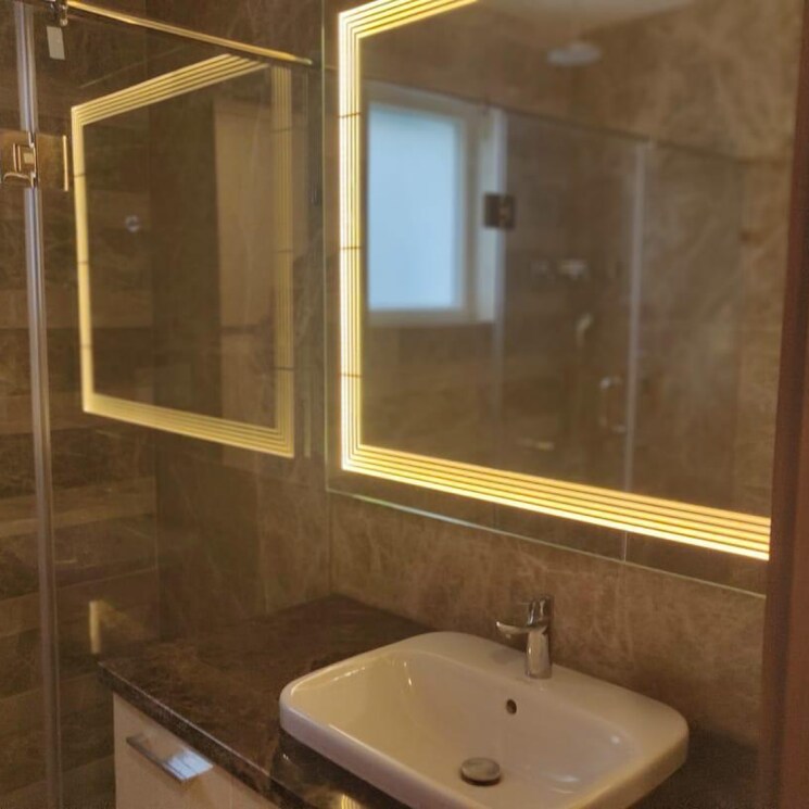Bathroom, green park extension 4 Bedroom 3000 Sq.Ft. Builder Floor In Green Park Extension Delhi 8662171