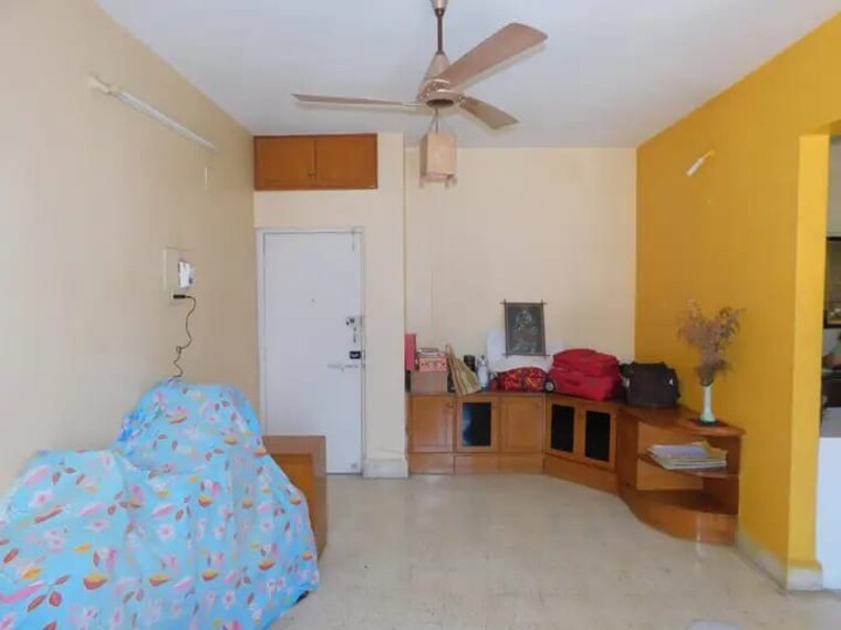 Living Room, kumar-homes 2 Bedroom 900 Sq.Ft. Apartment In Kondhwa Pune 8662174