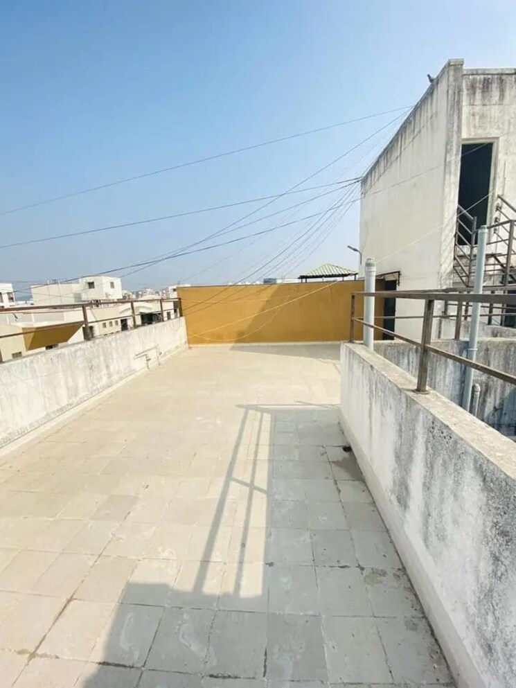Terrace, suda-silver-estate 2.5 Bedroom 2000 Sq.Ft. Penthouse In Kondhwa Pune 8662177
