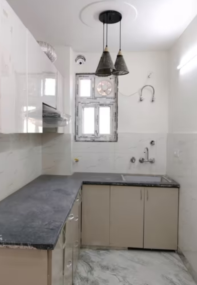 1 RkBuilder Floor For Rent in Saket