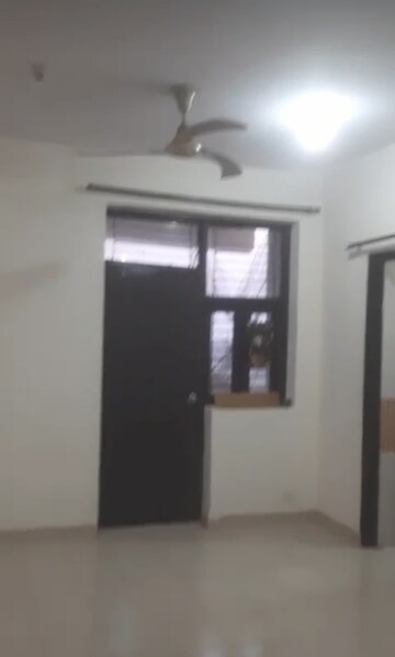 Room in 3 BHK Apartment at Emenox Brave Hearts, Raj Nagar Extension – for Rent