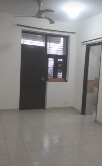 Room in 3 BHK Apartment at Emenox Brave Hearts, Raj Nagar Extension – for Rent