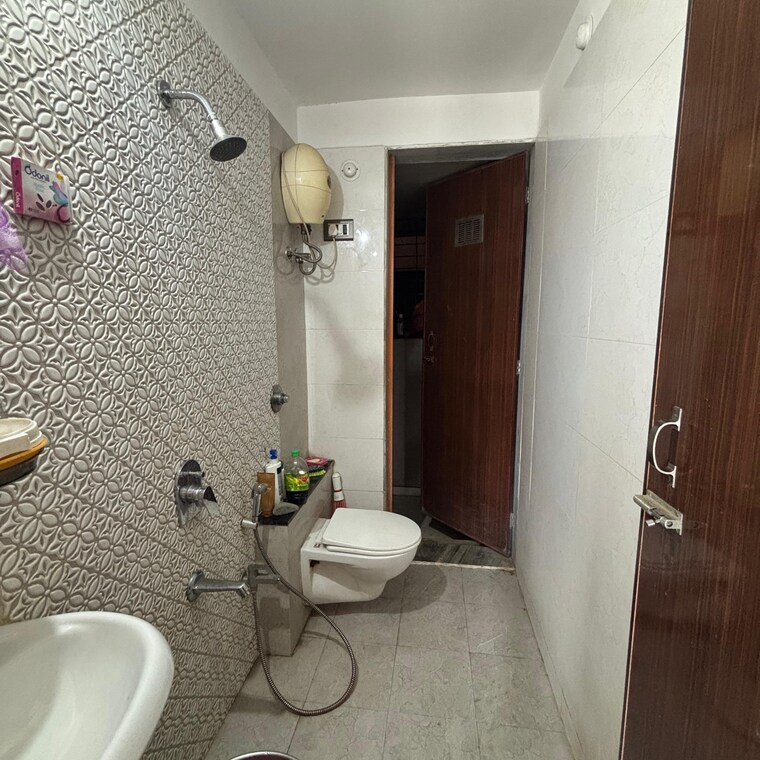 Bathroom, arjun-chs-kamothe 2 Bedroom 950 Sq.Ft. Apartment In Kamothe Sector 18 Navi Mumbai 8662305