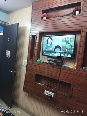 Furnished Amenities in 2 BHK Builder Floor at Rohini Sector 25 – for Sale